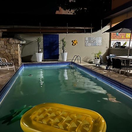 Lindo Sobrado Amarelo -Proximo A Praia Mongaguá Esterno foto