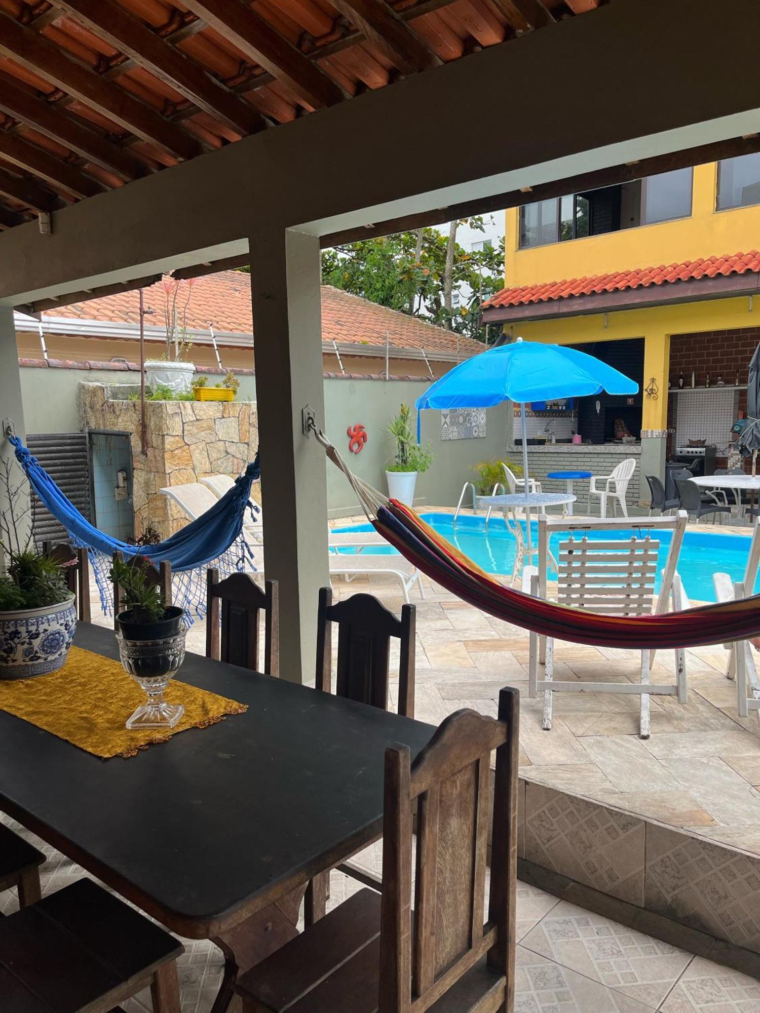 Lindo Sobrado Amarelo -Proximo A Praia Mongaguá Esterno foto